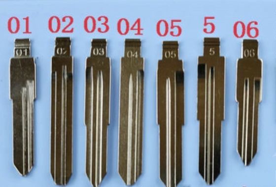 Benutzerdefiniertes Logo Keydiy Universal Fernbedienung Flip-Key Blade für Auto und schnelle Lieferung
