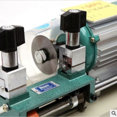 Defu 268B Duplikatmaschine für lange Tasten 100W Motorleistung und benutzerdefinierte Gebühr Steckdose Form