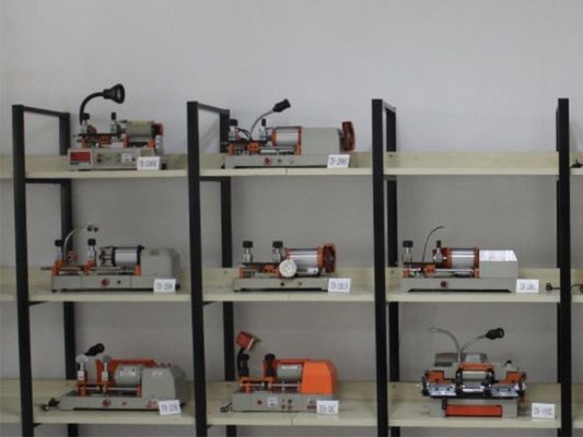 Spannung 110V/220V/50Hz/60Hz Horizontale Schlüsselmaschine für Schlüsselduplikator