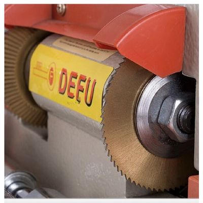 DEFU 100E1 Universal-Schlüssel-Schnitt-Duplikationsmaschine perfekt für Tür- und Autoschlüssel